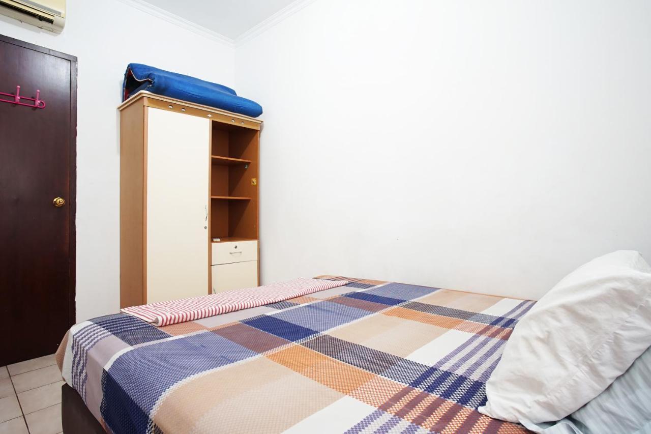 Mediterania Garden Residence I Джакарта Экстерьер фото