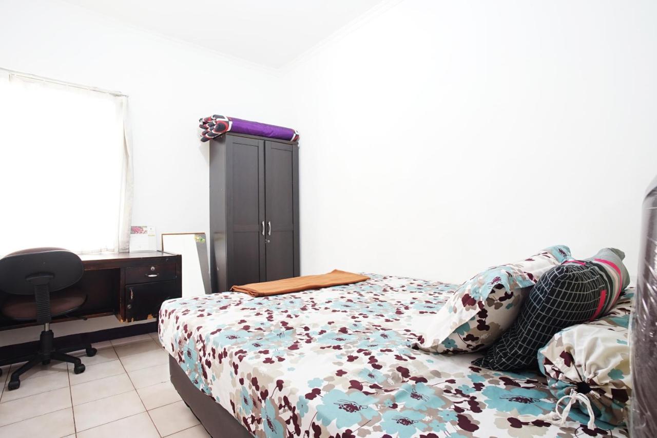Mediterania Garden Residence I Джакарта Экстерьер фото
